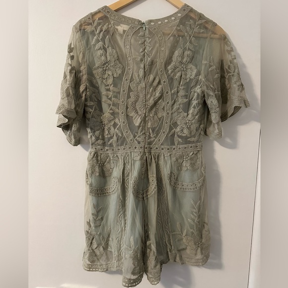 Honey Punch Romper - Picture 2 of 7